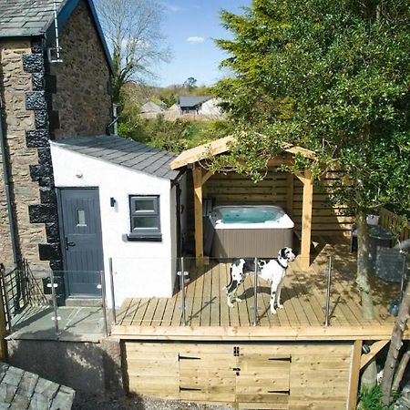 Luxurious Cottage With Hot Tub, Lake District Duddon Exterior photo