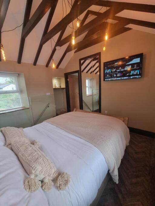 Luxurious Cottage With Hot Tub, Lake District Duddon Exterior photo