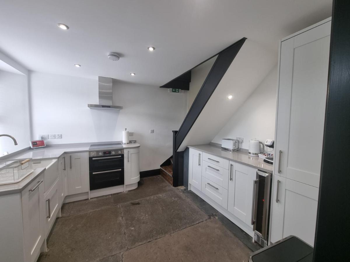 Luxurious Cottage With Hot Tub, Lake District Duddon Exterior photo